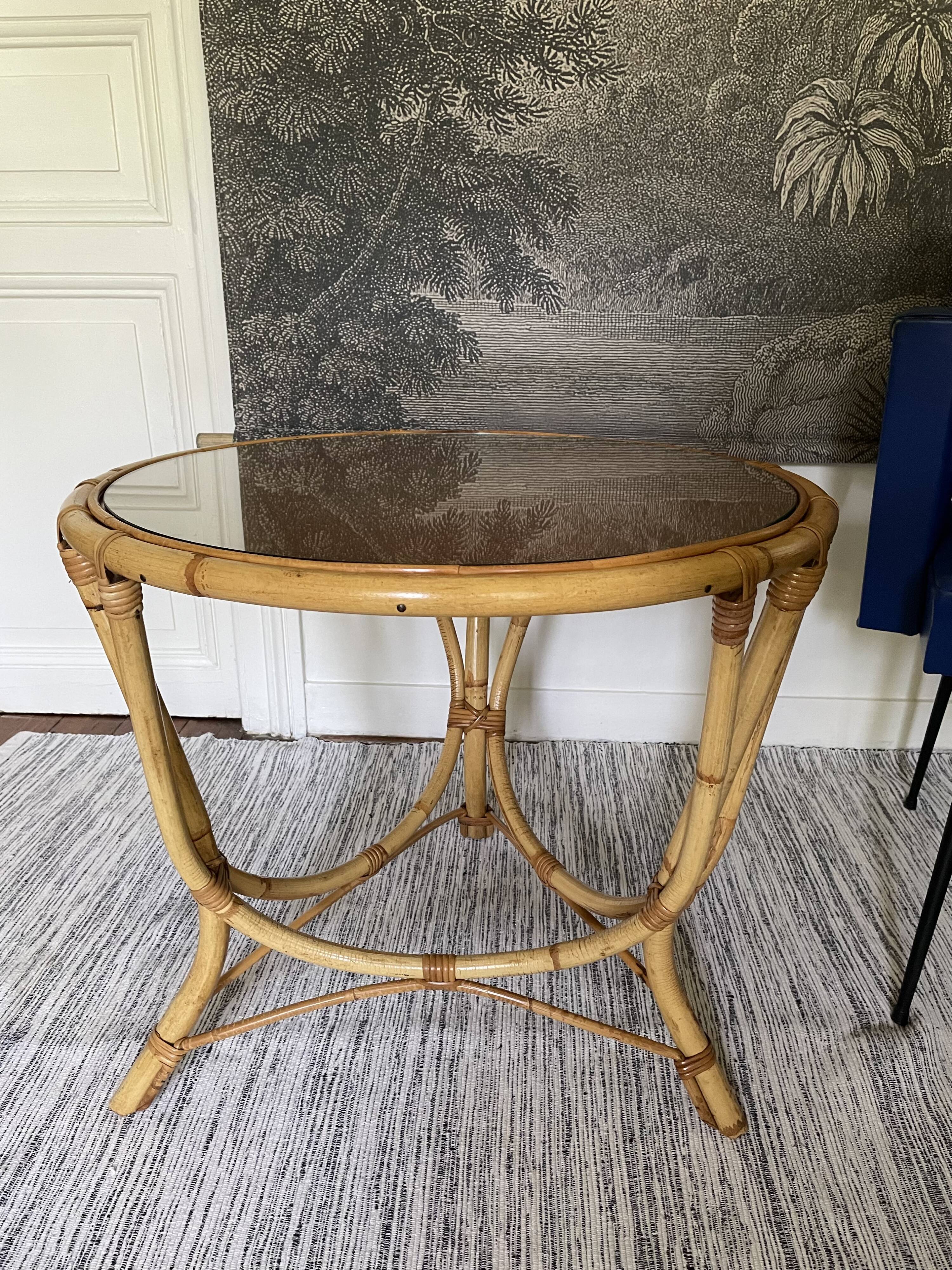 Table basse en rotin