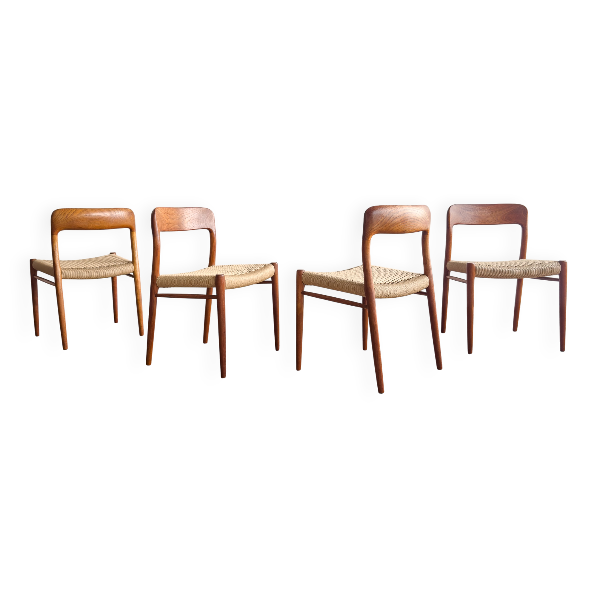 Ensemble de 4 chaises de salle à manger modèle 75 en teck, Niels O. Møller