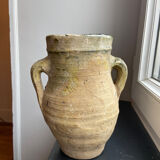 Earthen pot