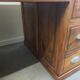 Bureau à tiroirs en noyer