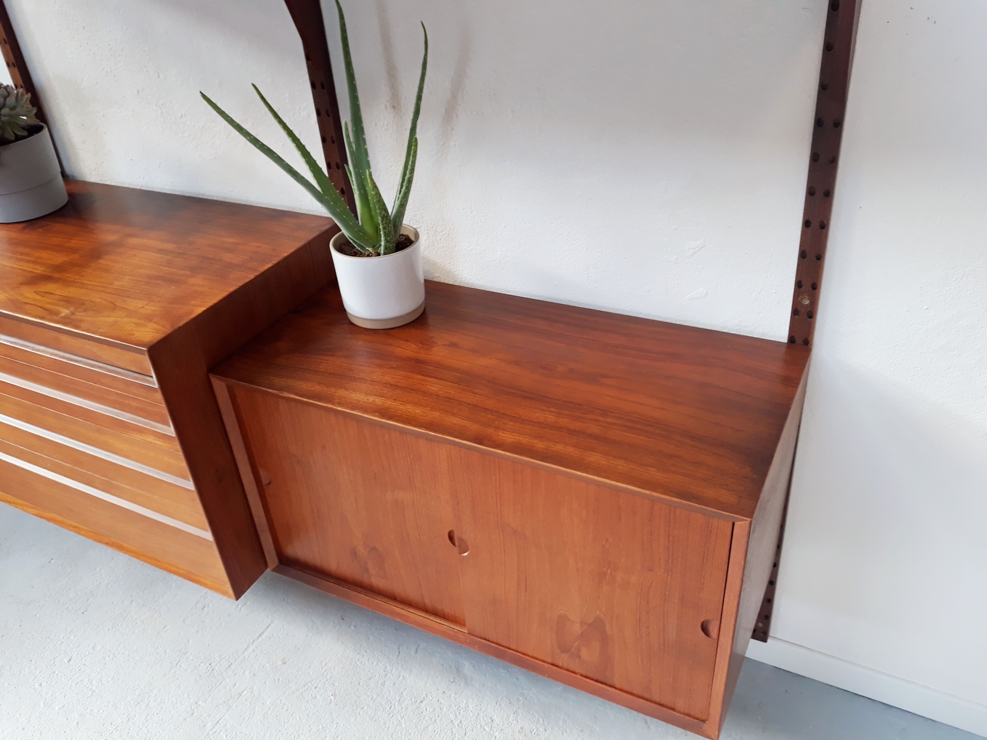 Étagère modulable scandinave en teck royal system par Poul Cadovius