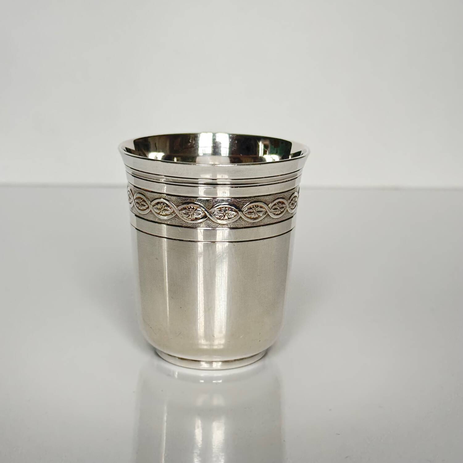Elegant silver-plated metal cup | Christofle