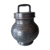Old tin pot