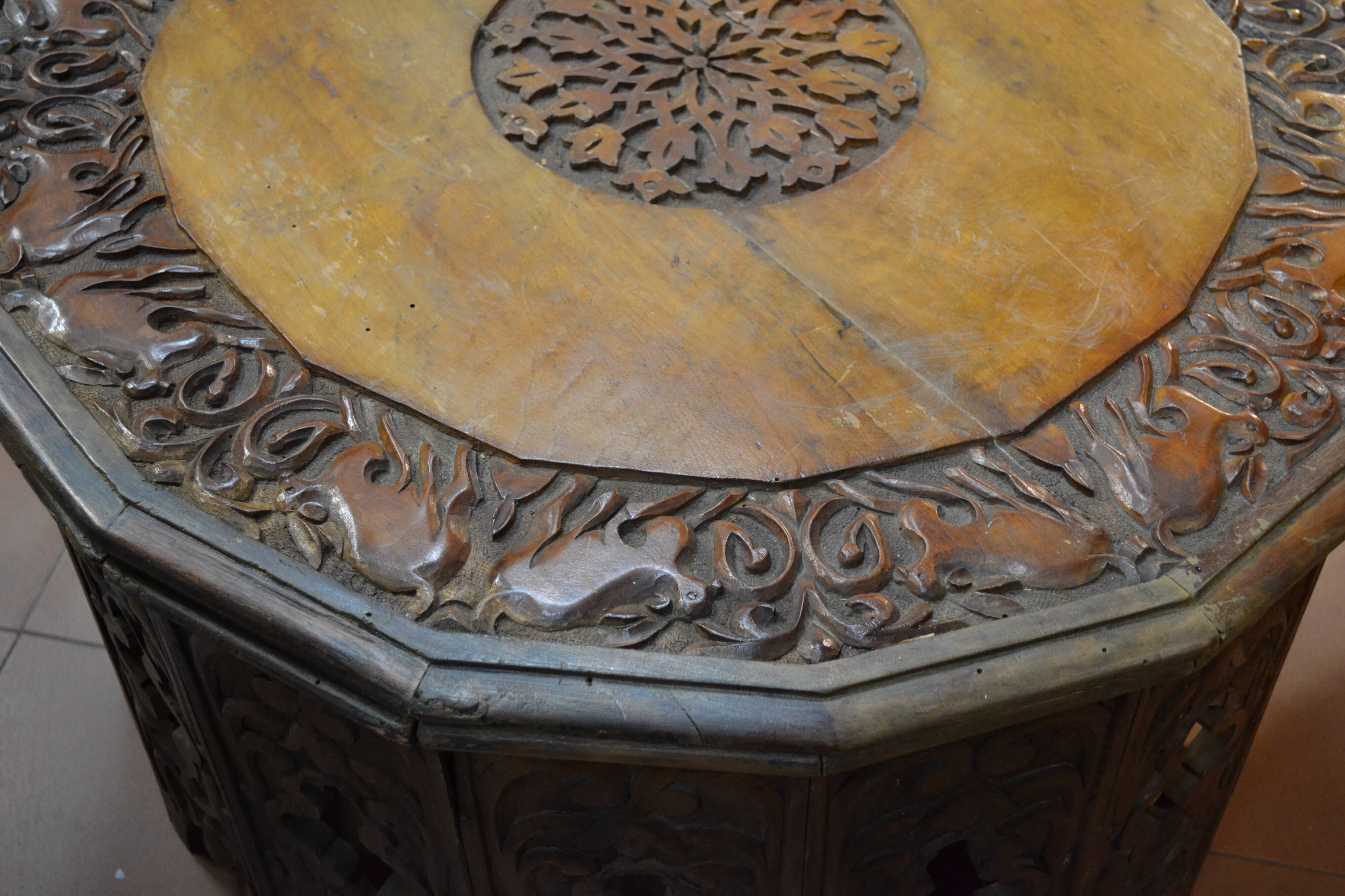 Table basse coloniale