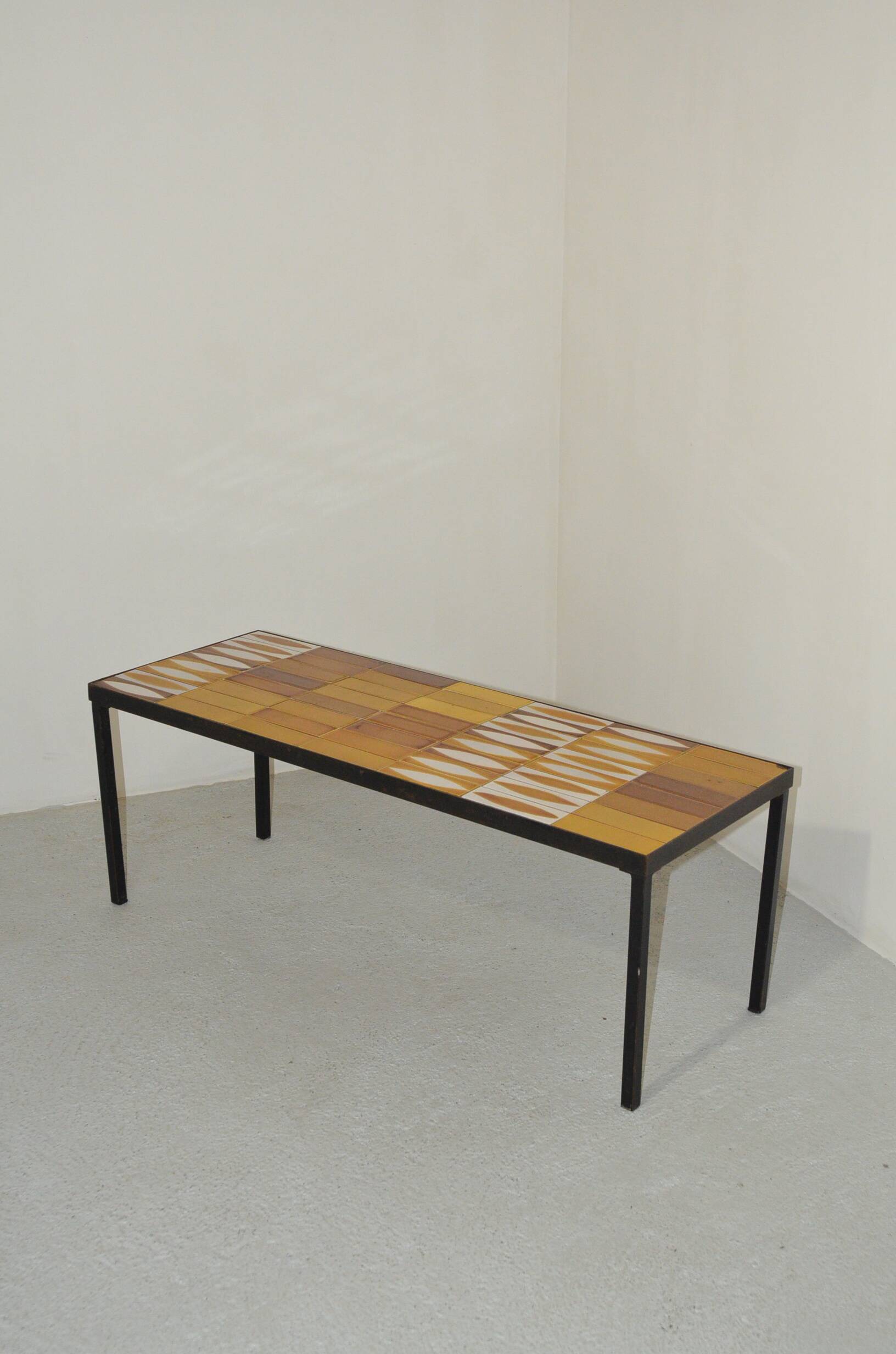 Navette coffee table by Roger Capron from the 1960s