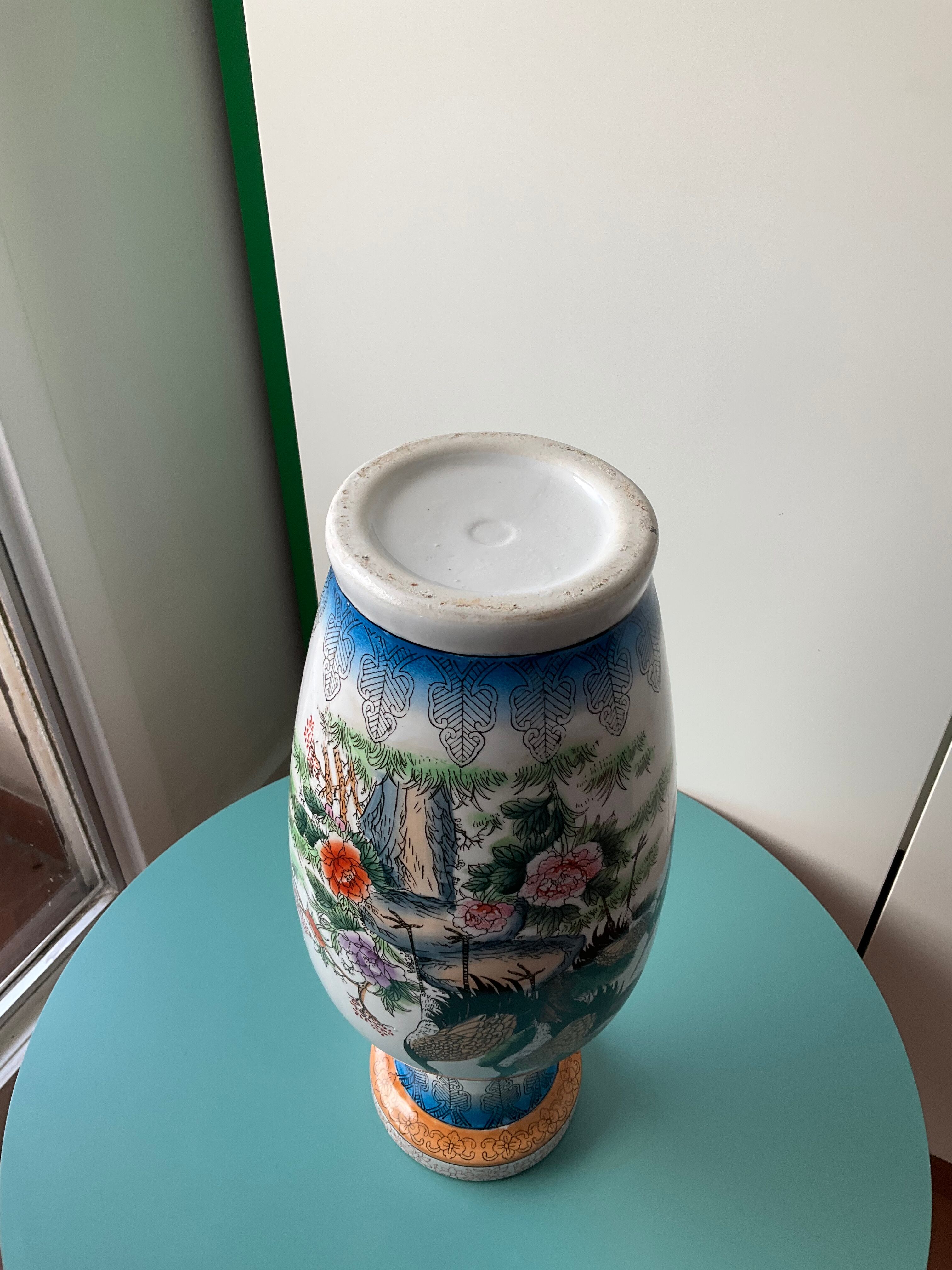 Vintage Chinese vase