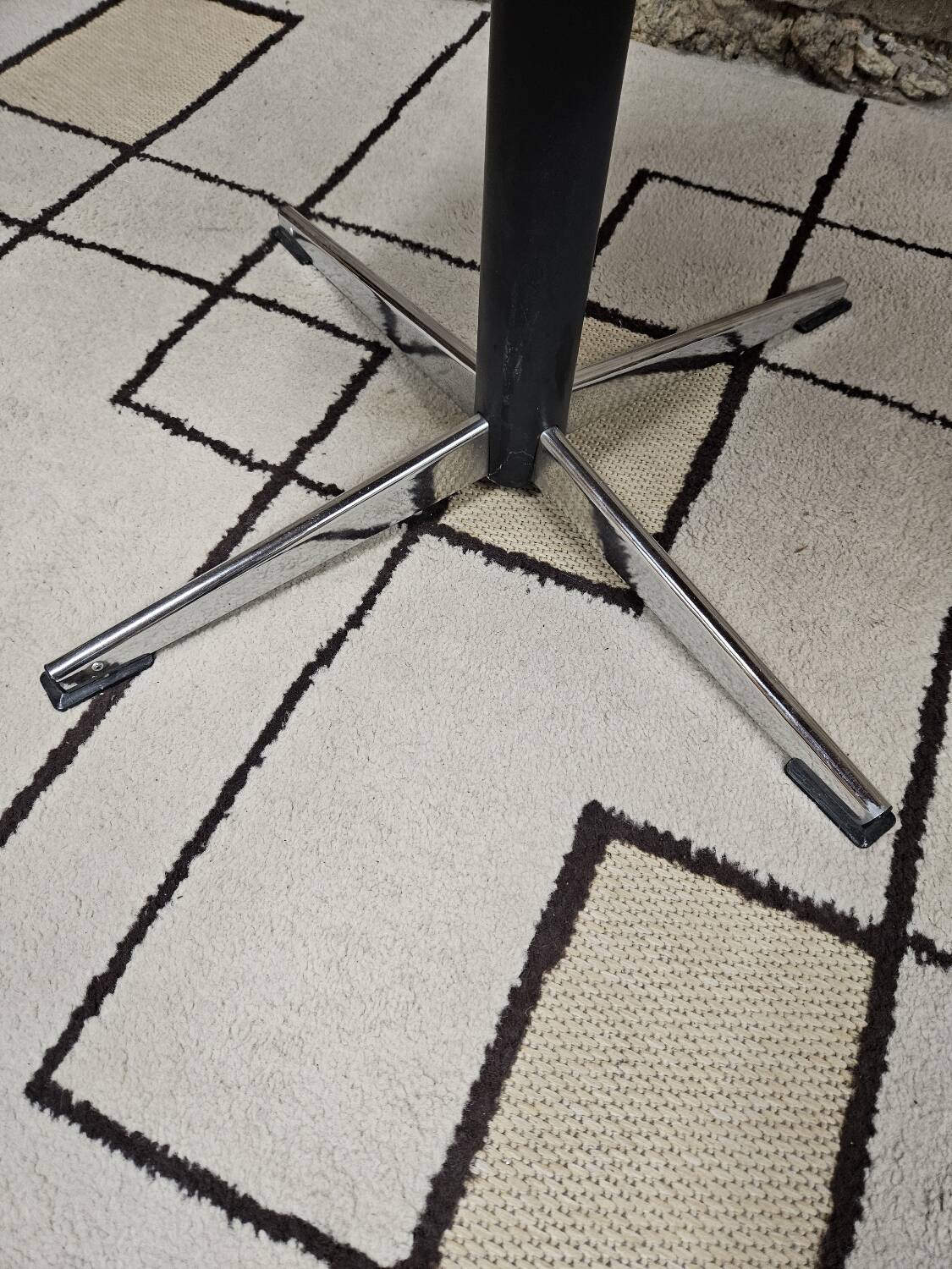 Vintage round coffee table 1970