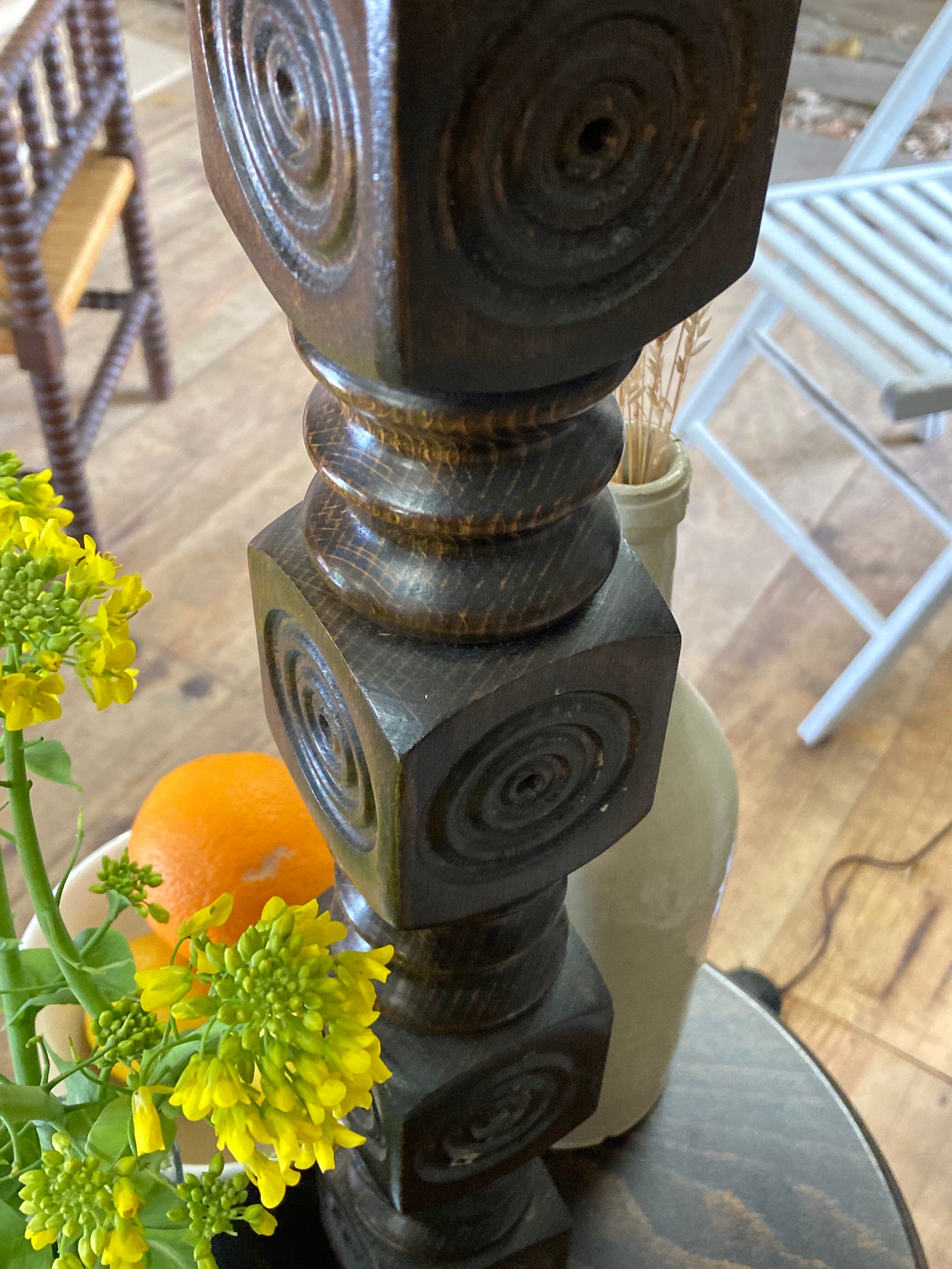 Side table floor lamp in Basque turned wood 50