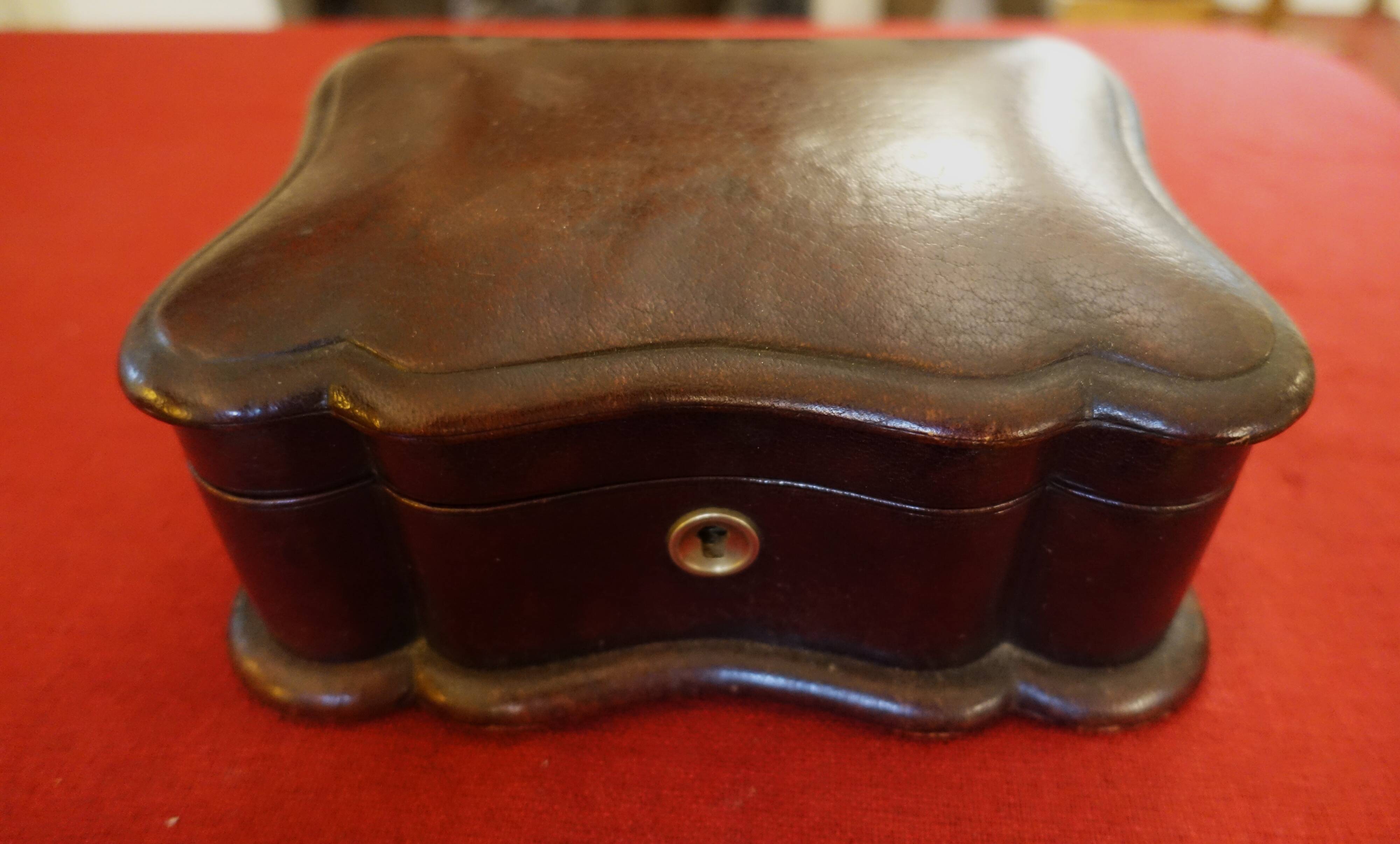 jewelry box / sewing quilted leather silk