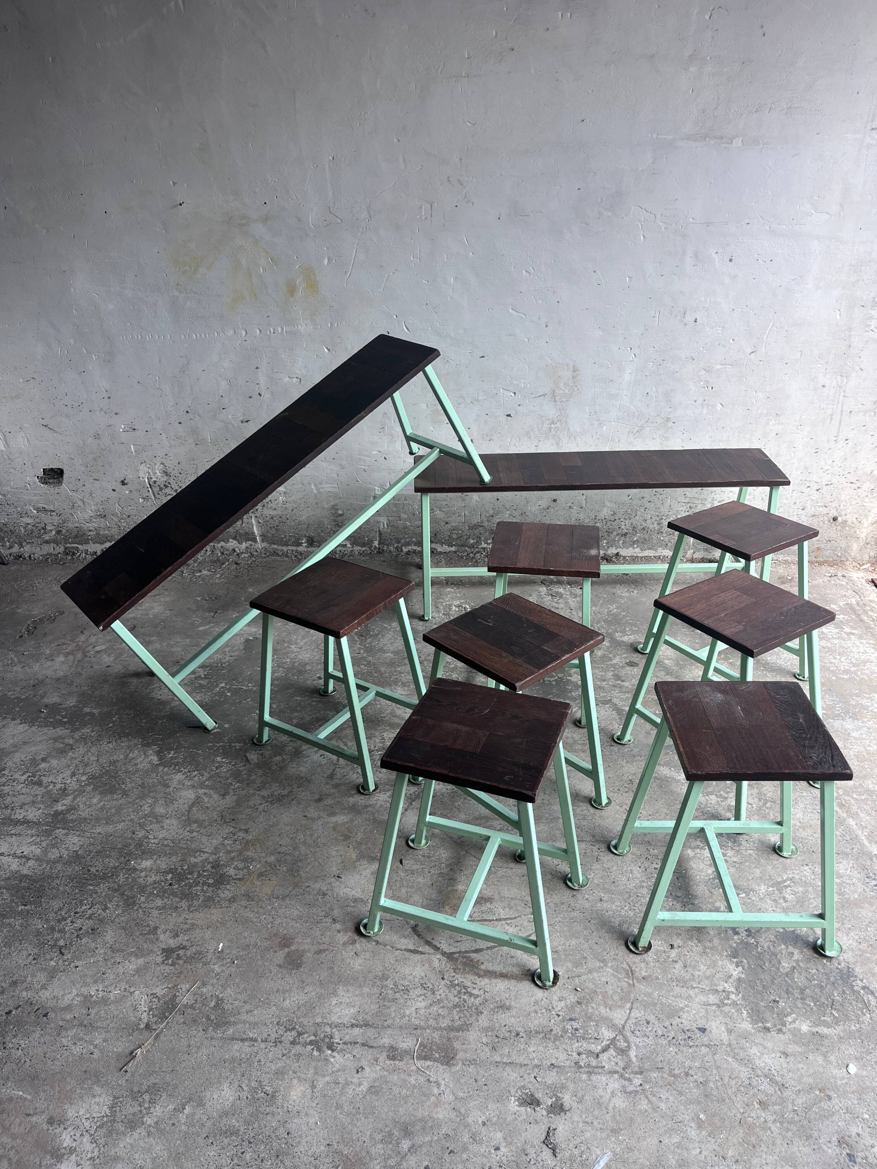 Bancs et tabourets industriels vintage, lot de 9, années 1950–1960