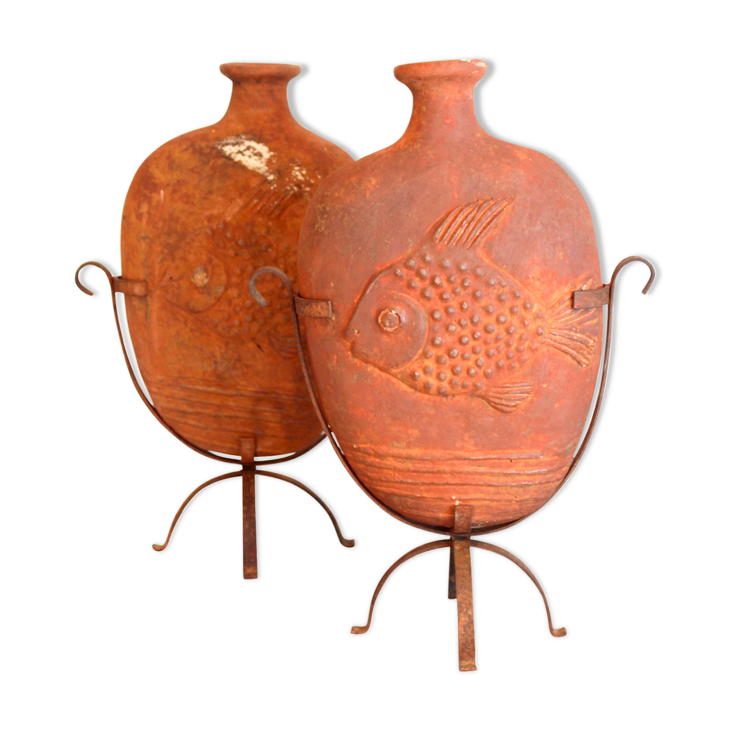 Pair of vase with decoration of fish