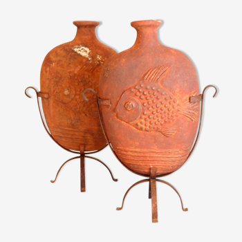 Pair of vase with decoration of fish