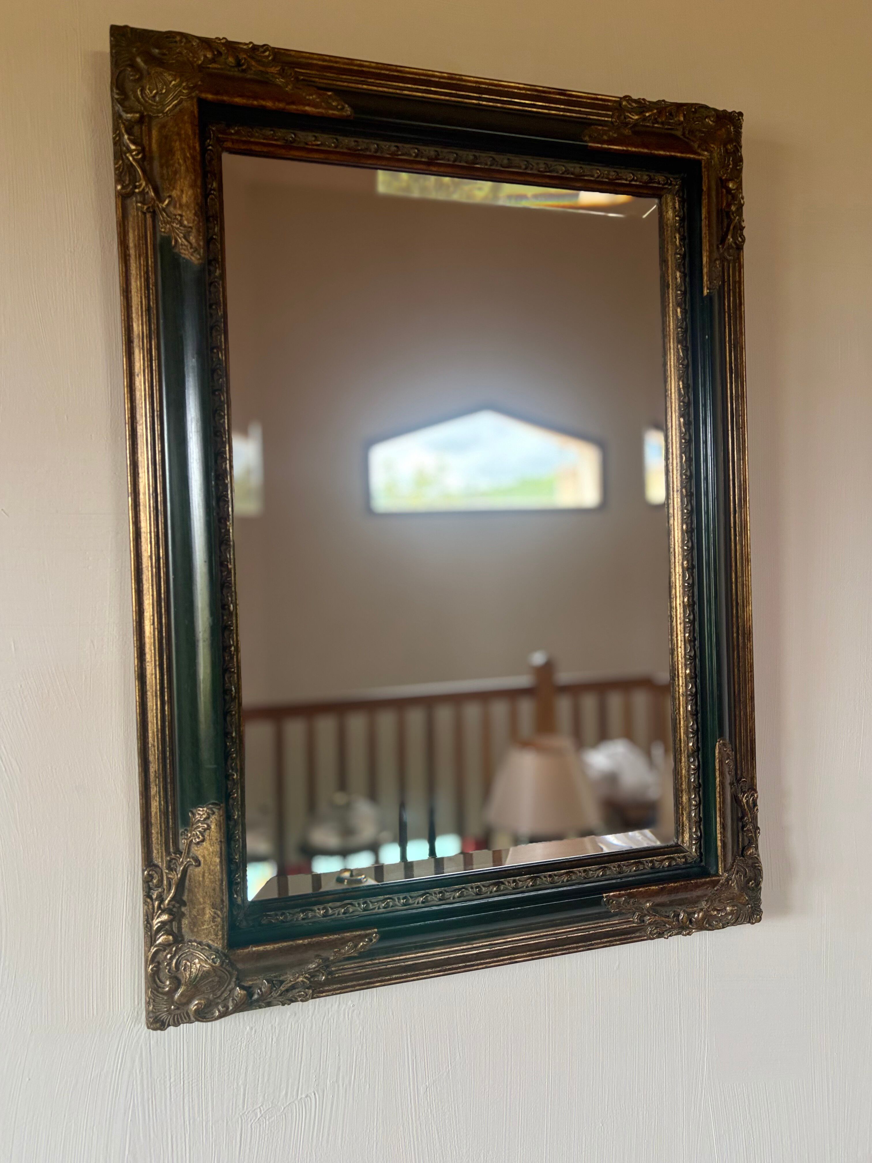 Miroir ancien style Napoléon III en bois noirci et doré – cadre d’orig