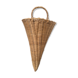 Wicker basket in cornucopia shape