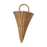 Wicker basket in cornucopia shape