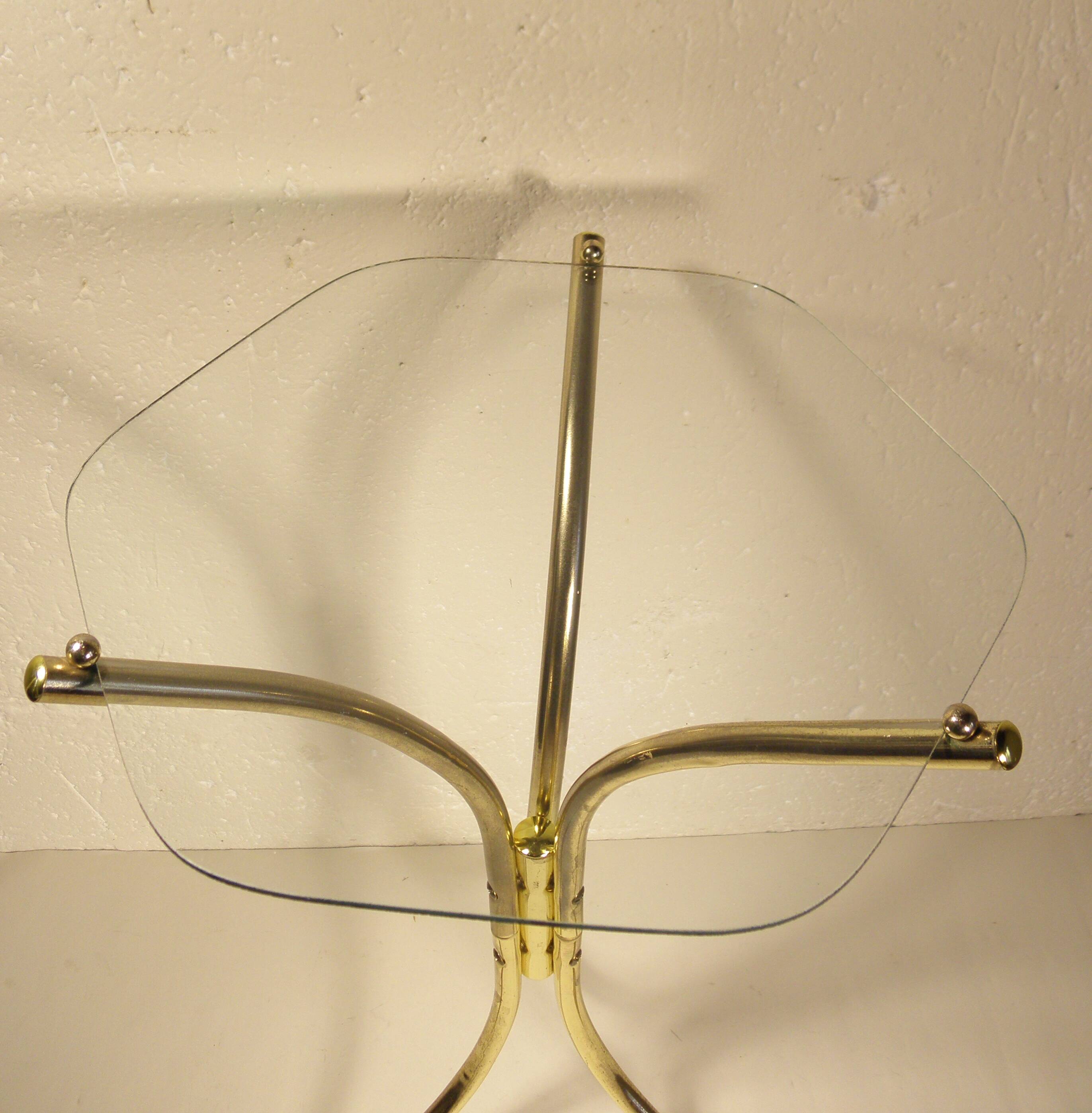 Tripod stand in gold metal and glass