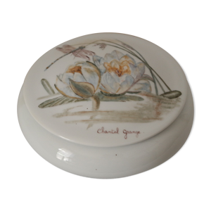 Boite ronde en porcelaine de Limoges