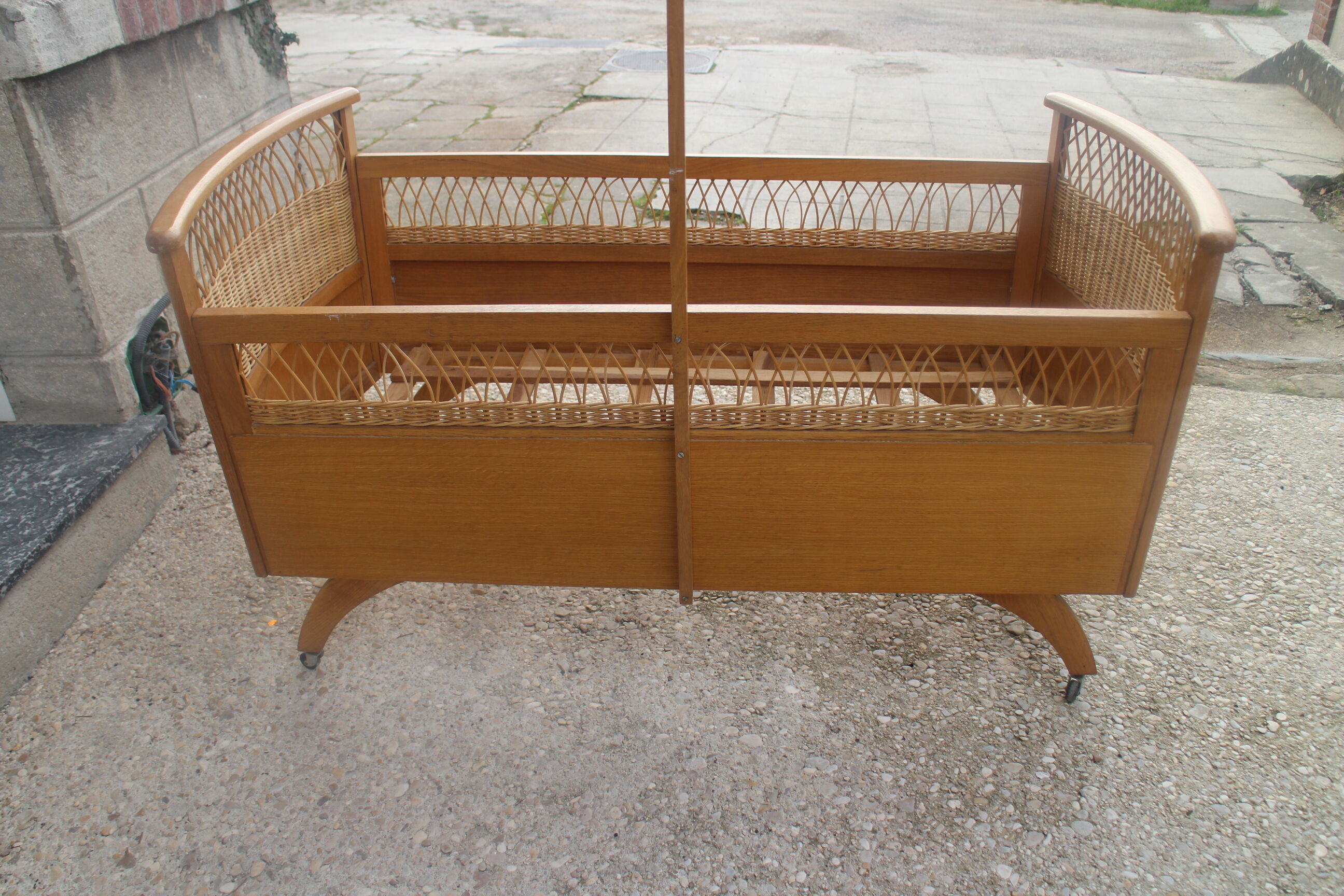 Child bed rattan wood 1960