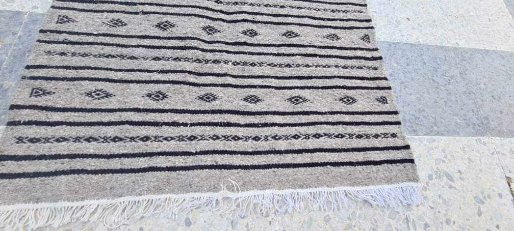 Hand-made grey and black carpet in pure wool  - 110x73cm
