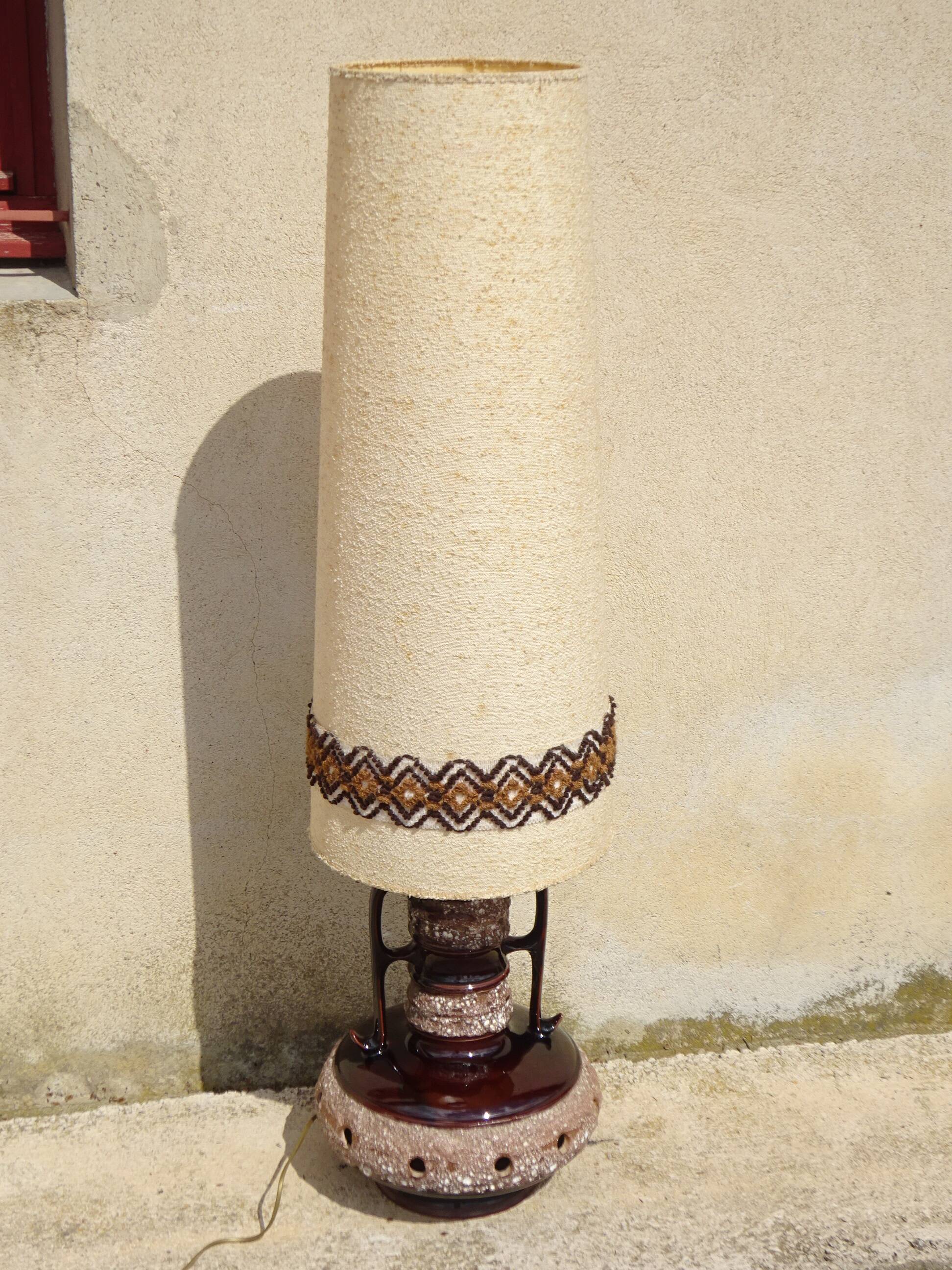 Grande lampe de sol, modèle vintage 132 cm de hauteur