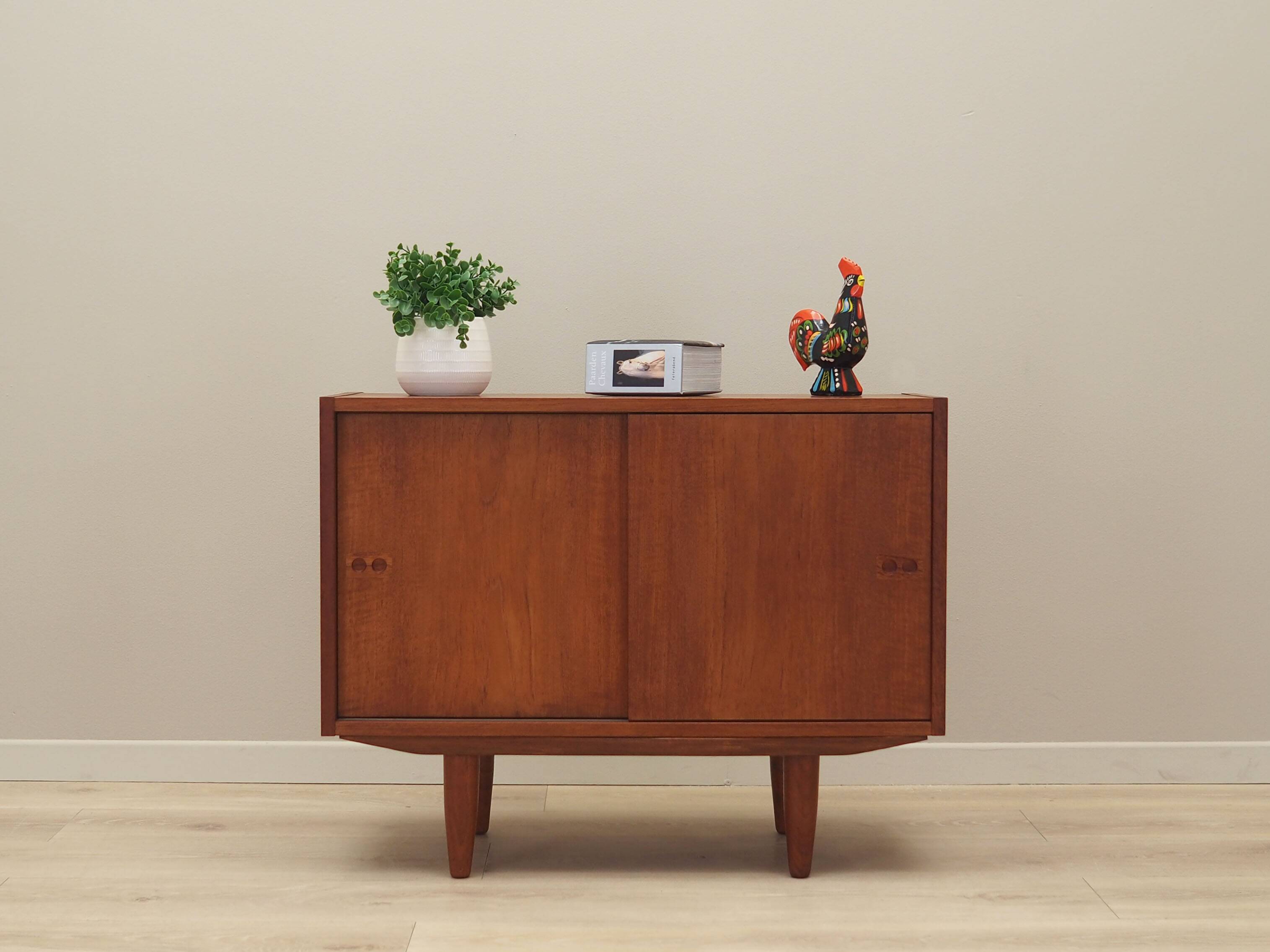 Cabinet danois en teck par Arne Vodder, années 1960