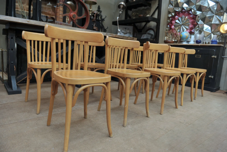 Set of 10 curved beech bistro chairs from the 1950s