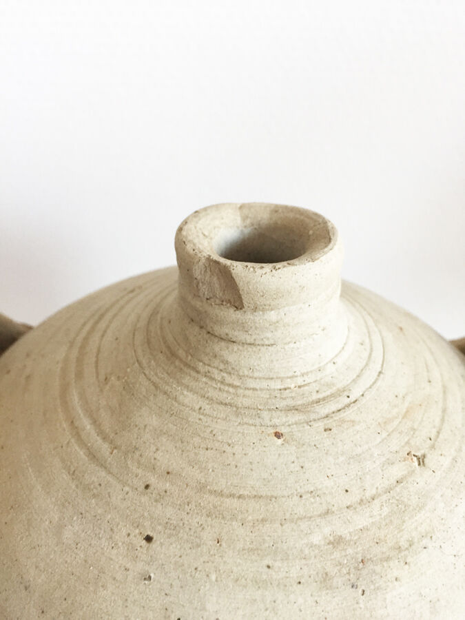 Sandstone water jug, 1970