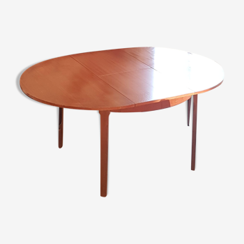 Scandinavian extensible table, butterfly extension circa 1960