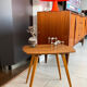 Table d'appoint vintage en bois et pieds compas