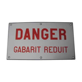 Ancienne plaque émaillée, danger, gabarit reduit