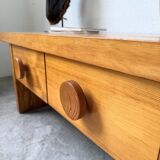 Meuble d’appoint bas style Perriand