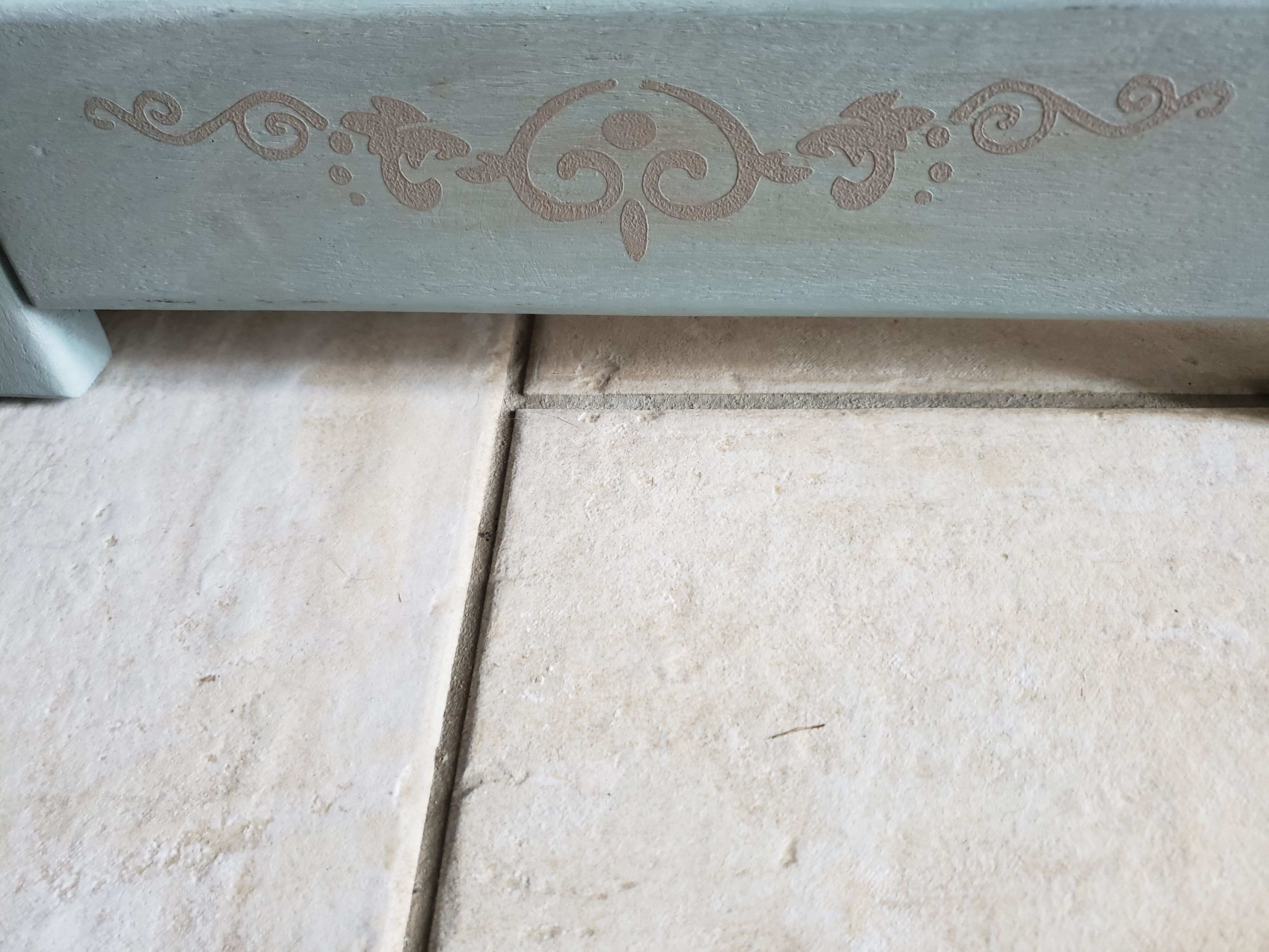 Old wooden wall mirror redesigned