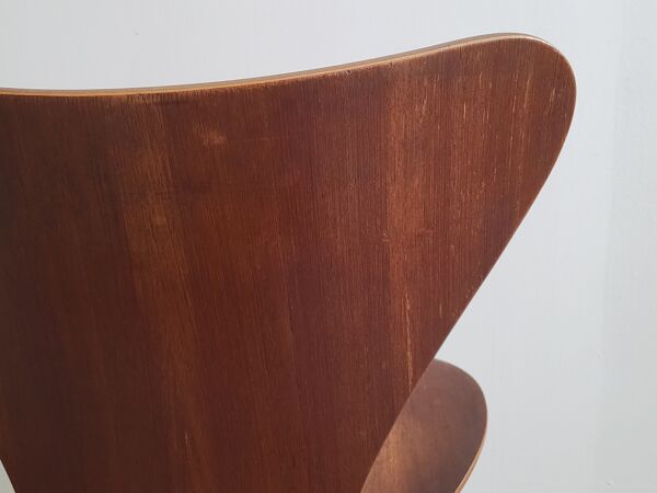 Chaise 3107 de Arne Jacobsen pour Fritez Hansen édition ancienne