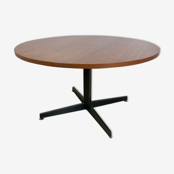 Height adjustable round table