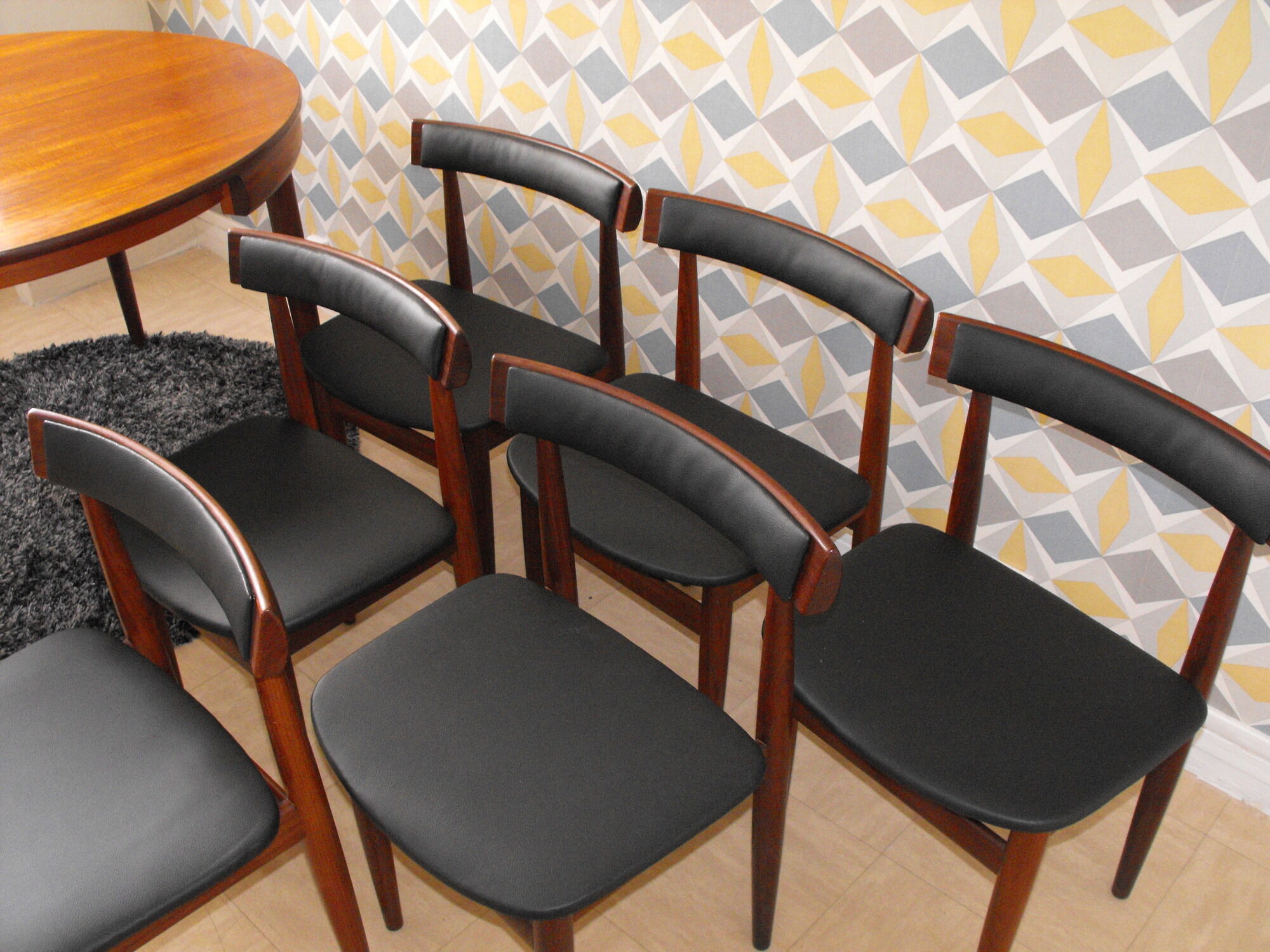 Hans Olsen table and 6 chairs teak, Publisher frem Rojle Denmark 60 years