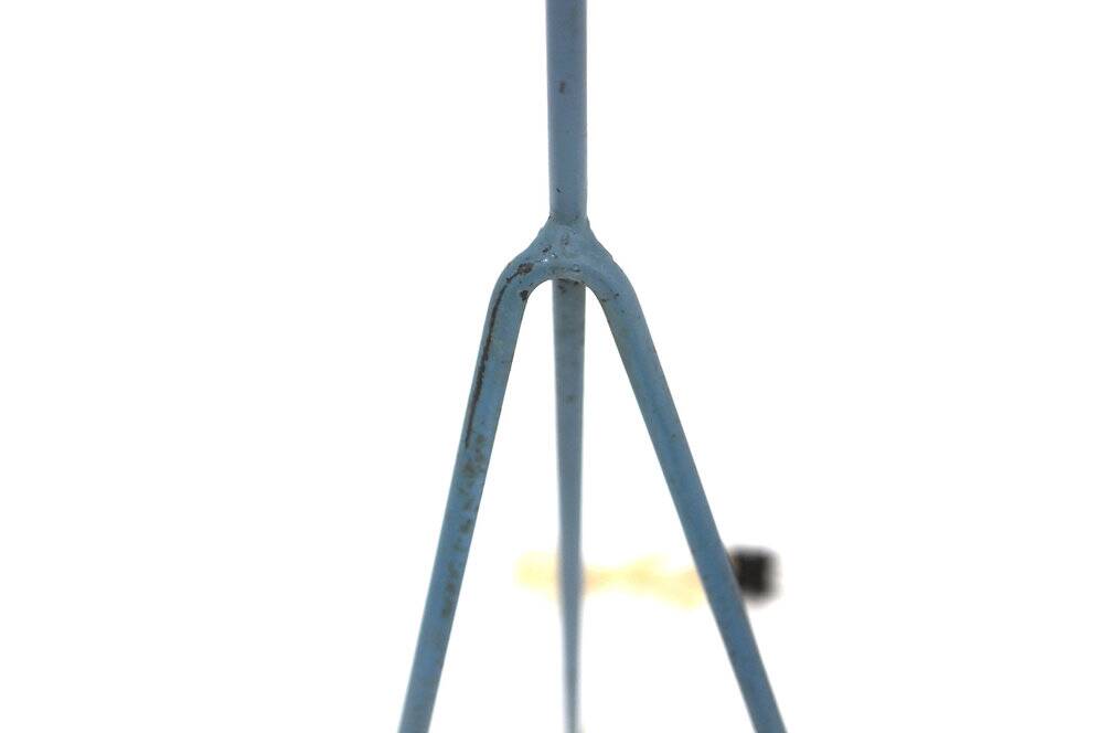 Lampadaire scandinave "tripode" en métal, Suède, 1950