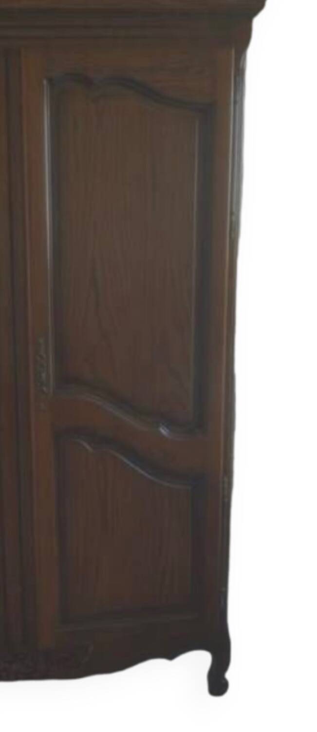 Armoire ancienne, armoire style Louis XV en bois massif