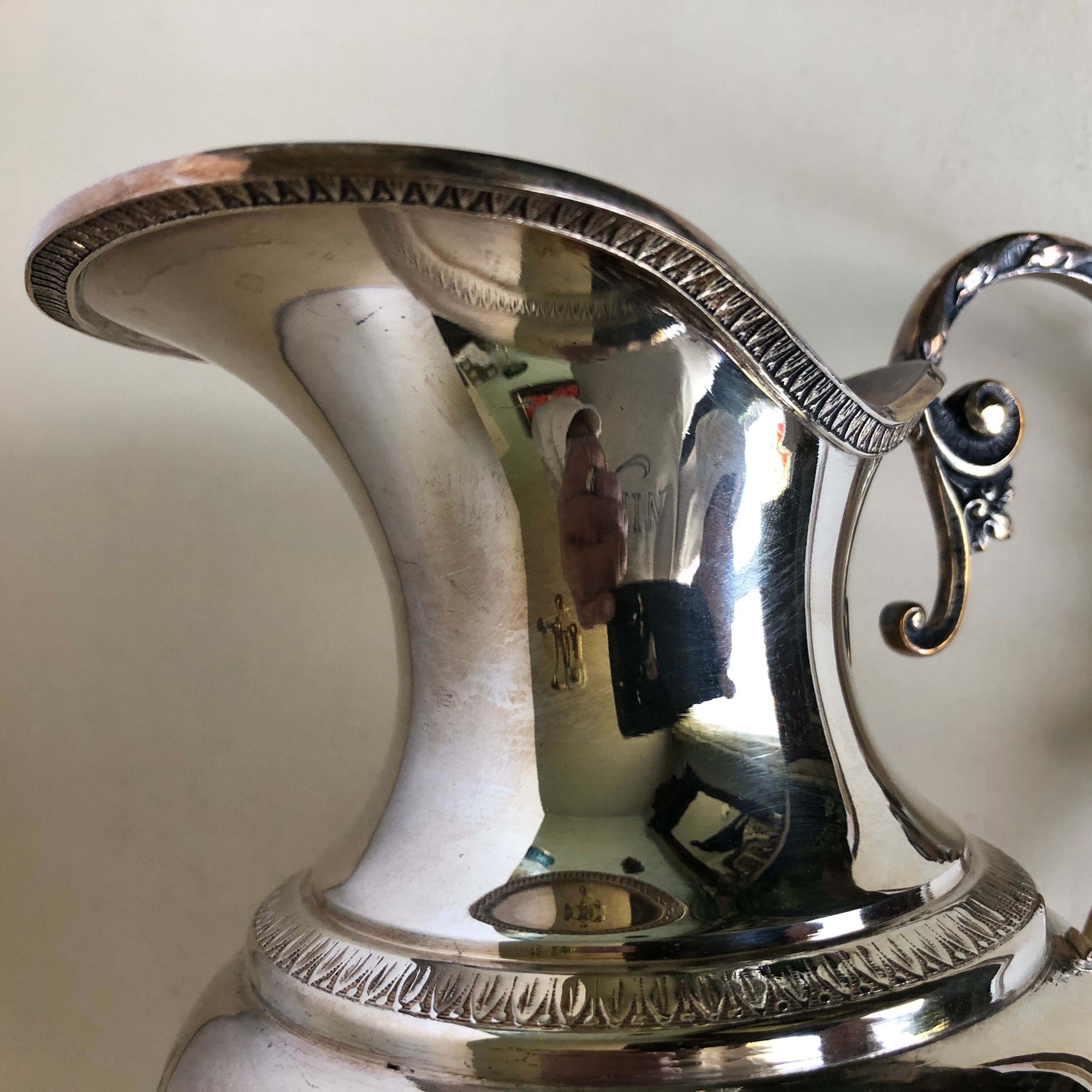 Aiguière en métal argenté
