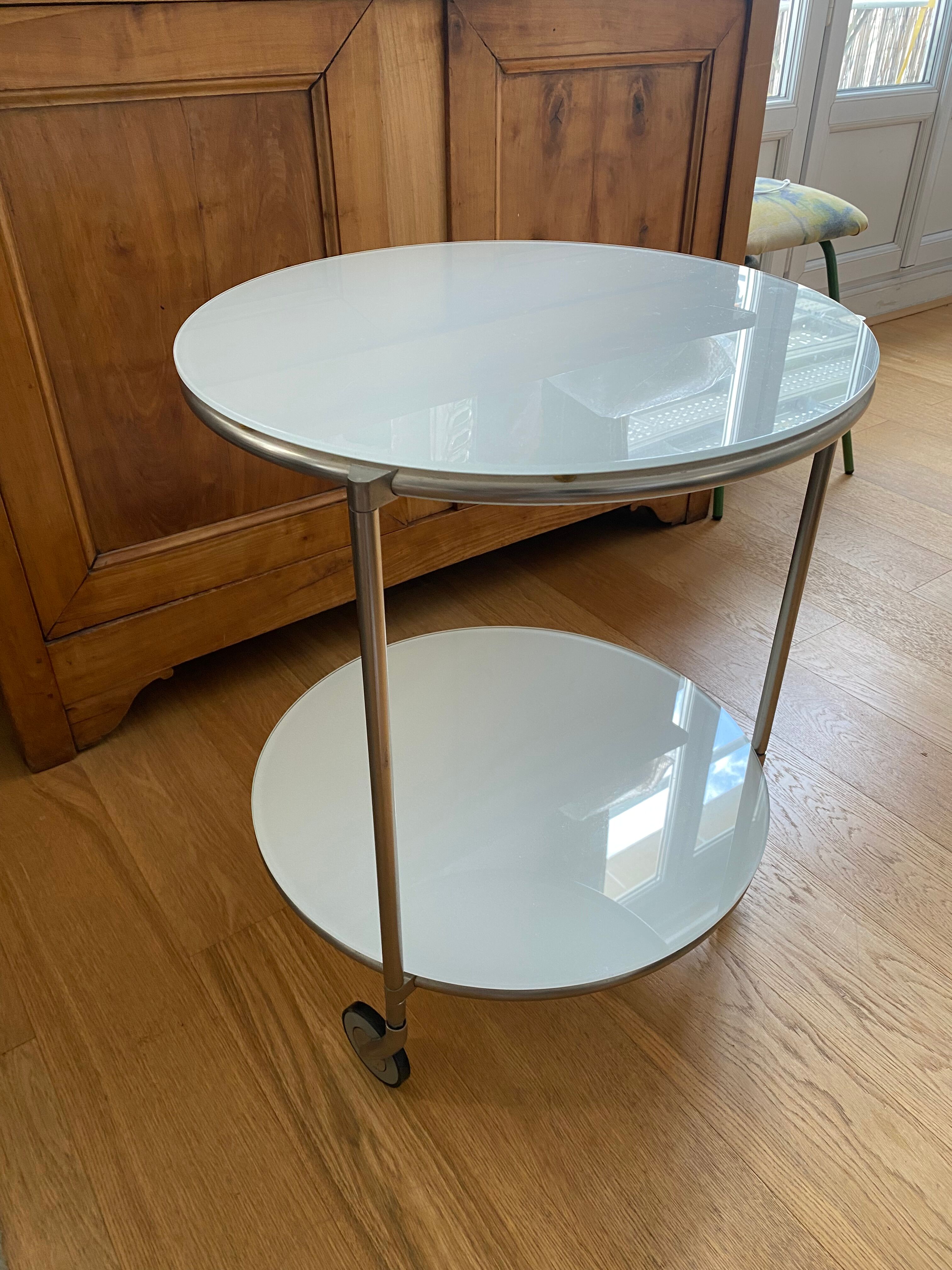 Desserte à roulettes Strind par Ehlen Johansson pour Ikea