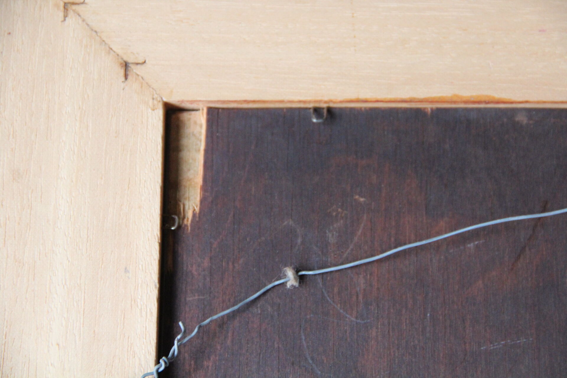 Golden wooden frame with glass 61x83