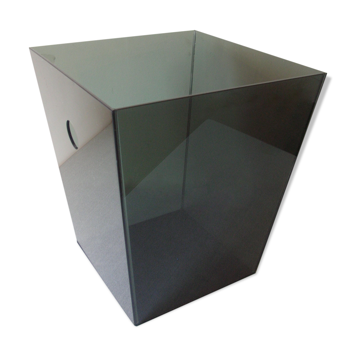 Pyramidal paper basket in transparent gray plexi