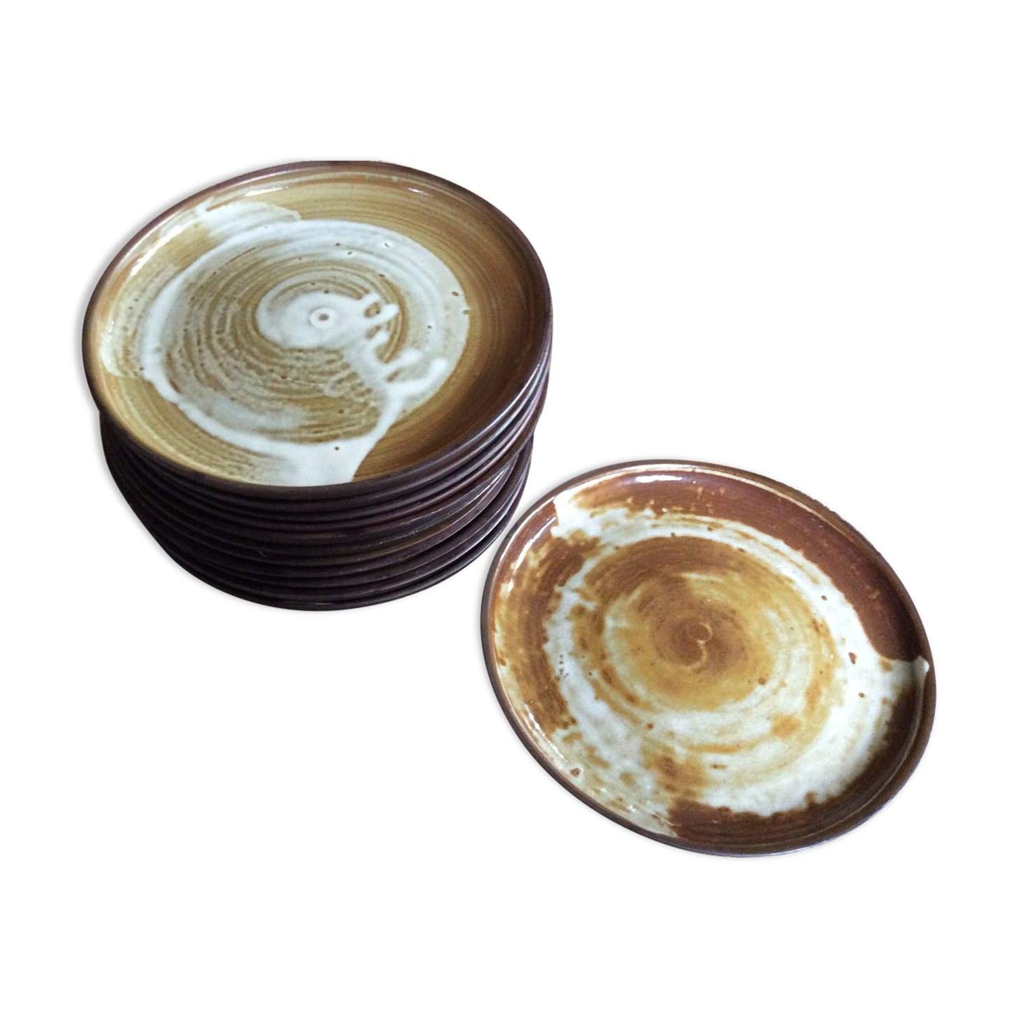 Série de 12 assiettes plates en grès
