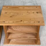 Paire de meubles vinyles, chevets scandinaves en bois massif
