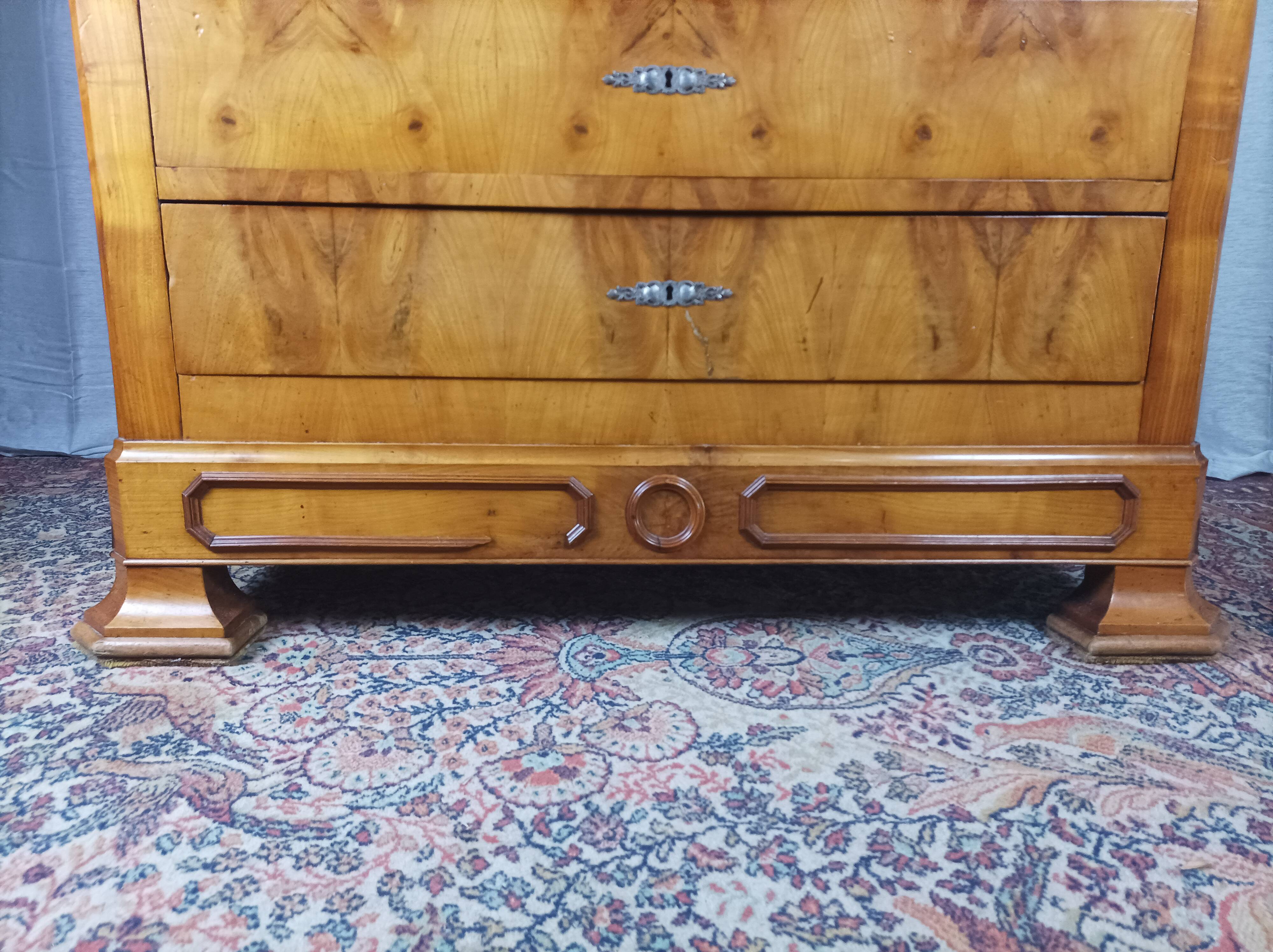 Louis Philippe chest of drawers in cherry wood