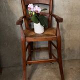 Chaise haute de bébé, ancienne en paille