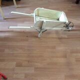 Brouette ancienne en bois