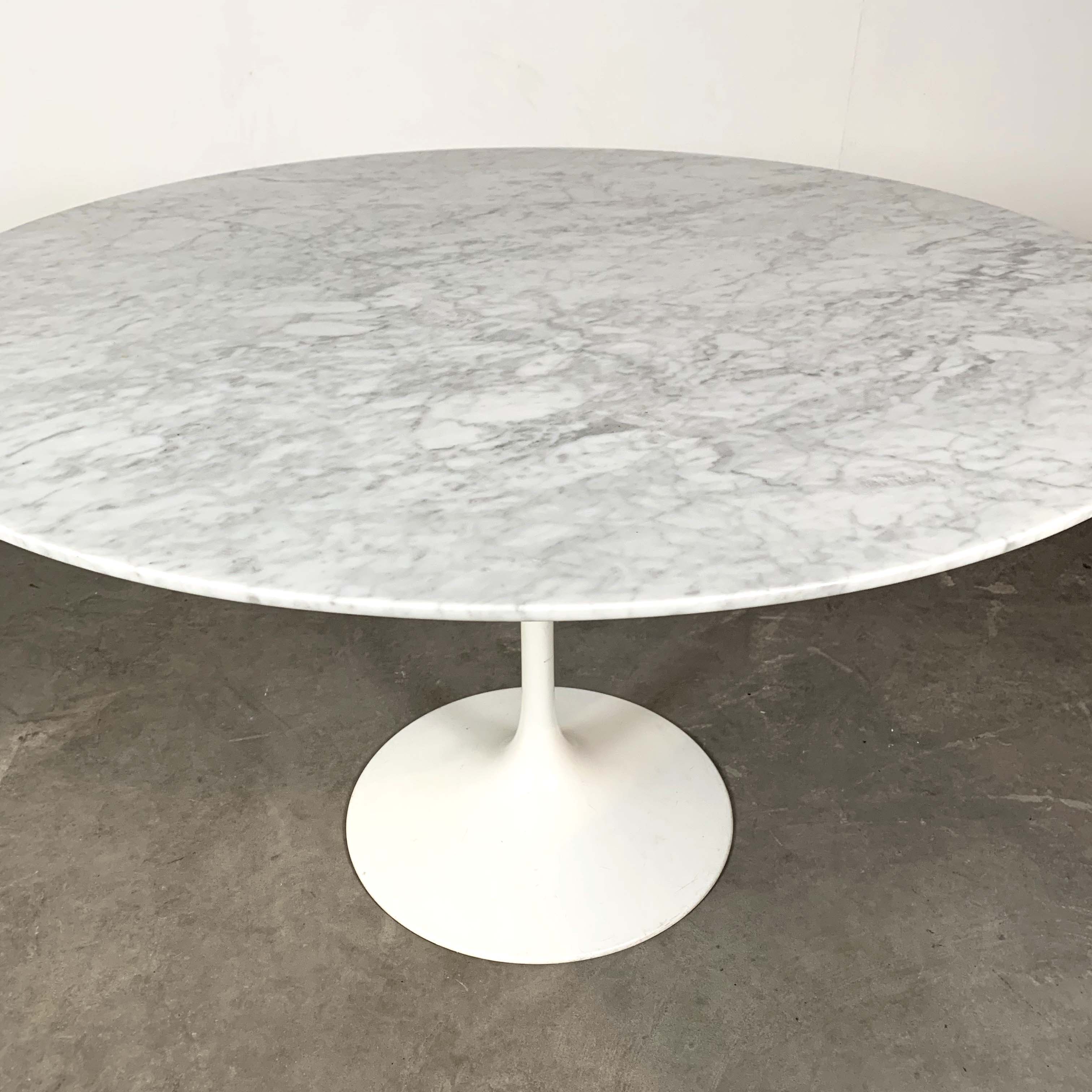 Table en marbre Tulip par Eero Saarinen pour Knoll 1970