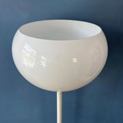 Lampadaire vintage blanc style Guzzini Space Age Mid-Century