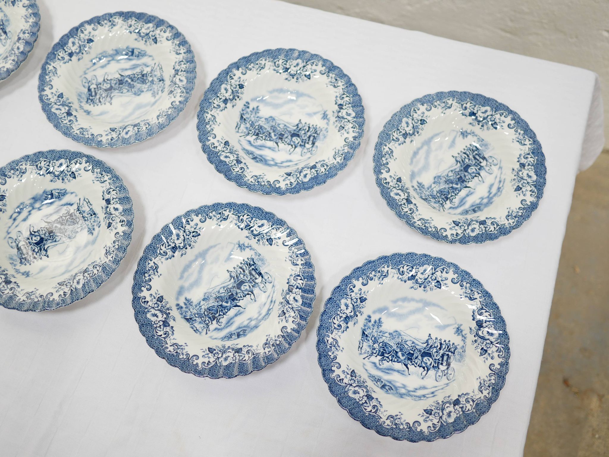 Série de 10 assiettes creuses vintage par Johnson Bros, made in England