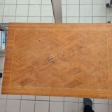 Beautiful vintage table unfolding